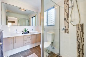 13 Girraween Cr, Parkinson, QLD 4115 Australia