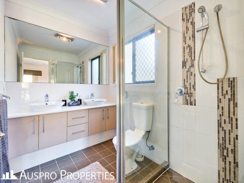 13 Girraween Cr, Parkinson, QLD 4115 Australia