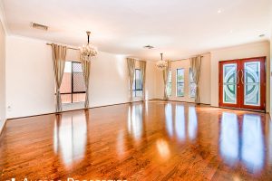 7 Beechwood Cl, Stretton, QLD 4116 Australia