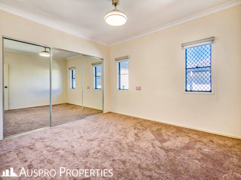 7 Beechwood Cl, Stretton, QLD 4116 Australia