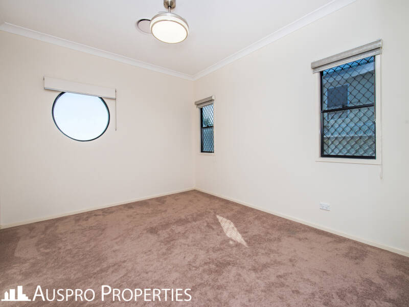 7 Beechwood Cl, Stretton, QLD 4116 Australia