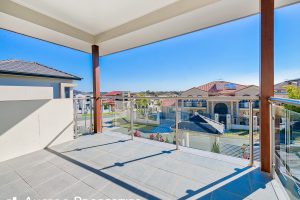 7 Beechwood Cl, Stretton, QLD 4116 Australia