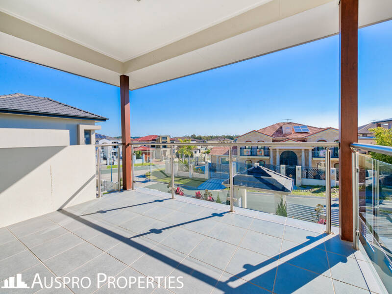 7 Beechwood Cl, Stretton, QLD 4116 Australia
