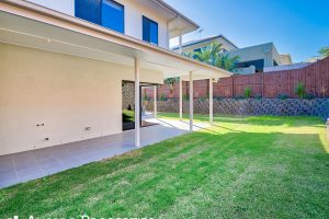 7 Beechwood Cl, Stretton, QLD 4116 Australia