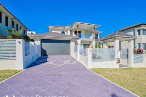 7 Beechwood Cl, Stretton, QLD 4116 Australia