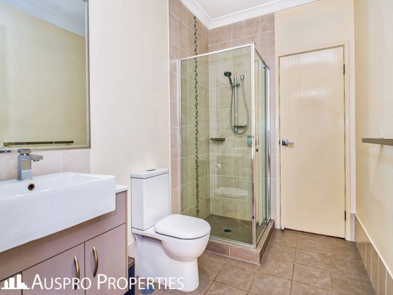 7 Beechwood Cl, Stretton, QLD 4116 Australia