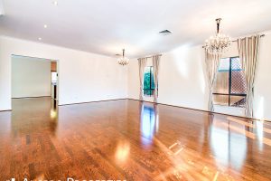 7 Beechwood Cl, Stretton, QLD 4116 Australia