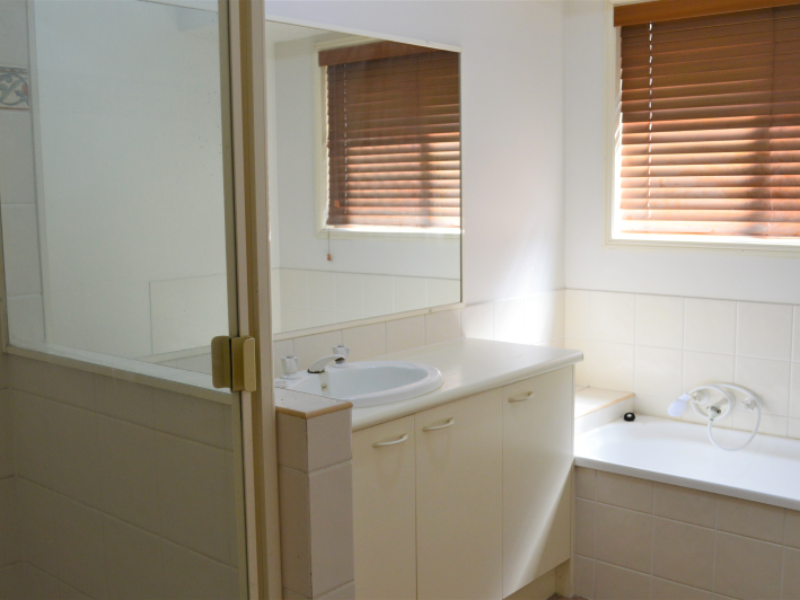 6 Shelduck Pl, Calamvale, QLD 4116 Australia