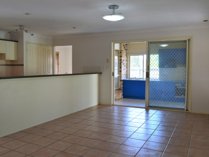 6 Shelduck Pl, Calamvale, QLD 4116 Australia