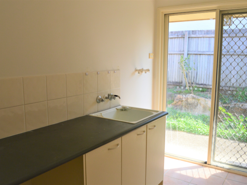 6 Shelduck Pl, Calamvale, QLD 4116 Australia