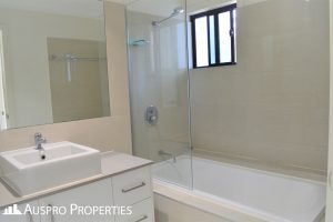 2/34 Tudor St, Mount Gravatt, QLD 4122 Australia