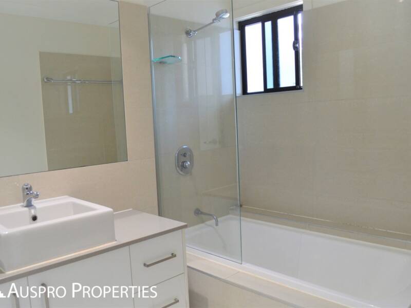 2/34 Tudor St, Mount Gravatt, QLD 4122 Australia