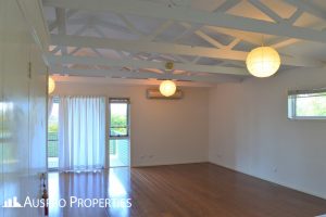 18 Firthshire, Mansfield, QLD 4132 Australia