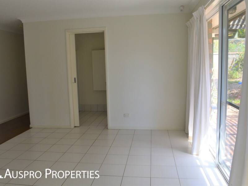 18 Firthshire, Mansfield, QLD 4132 Australia