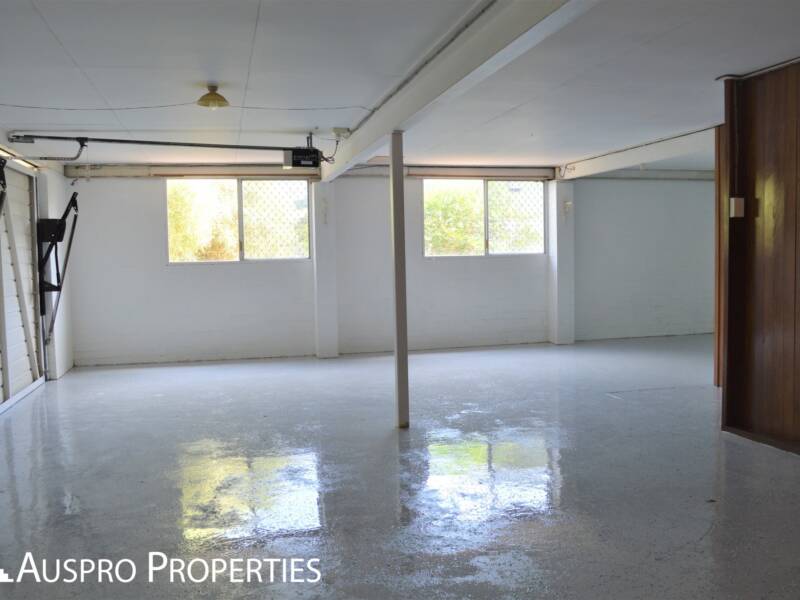 37 Cresthaven Drive, Mansfield, QLD 4122 Australia