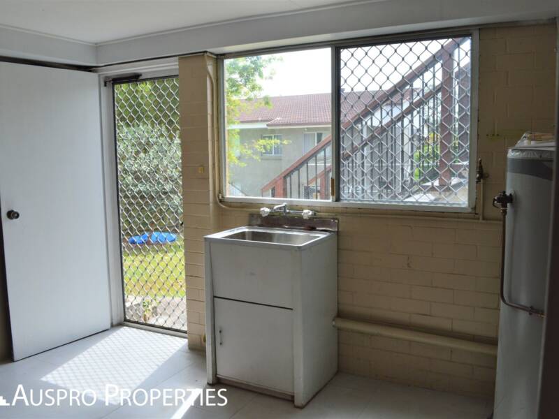 37 Cresthaven Drive, Mansfield, QLD 4122 Australia