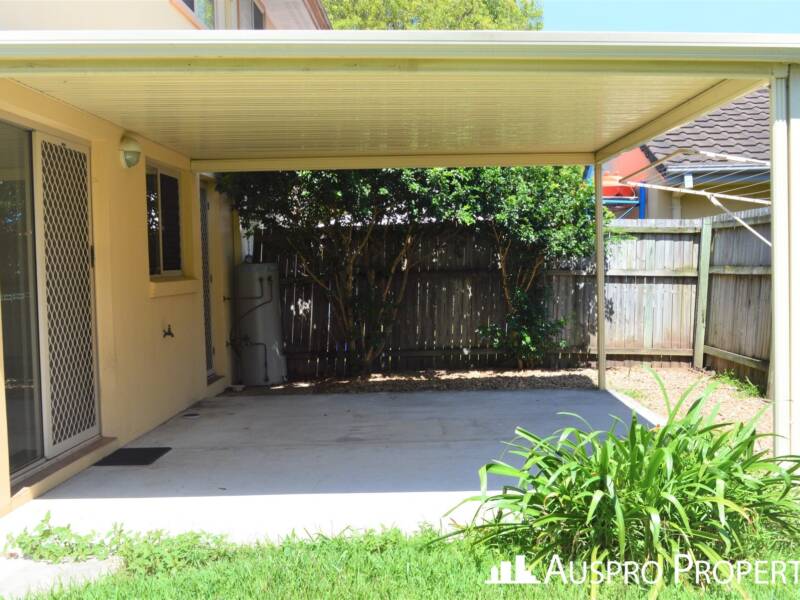 1/8 Hialeah Close, Helensvale, QLD 4212 Australia