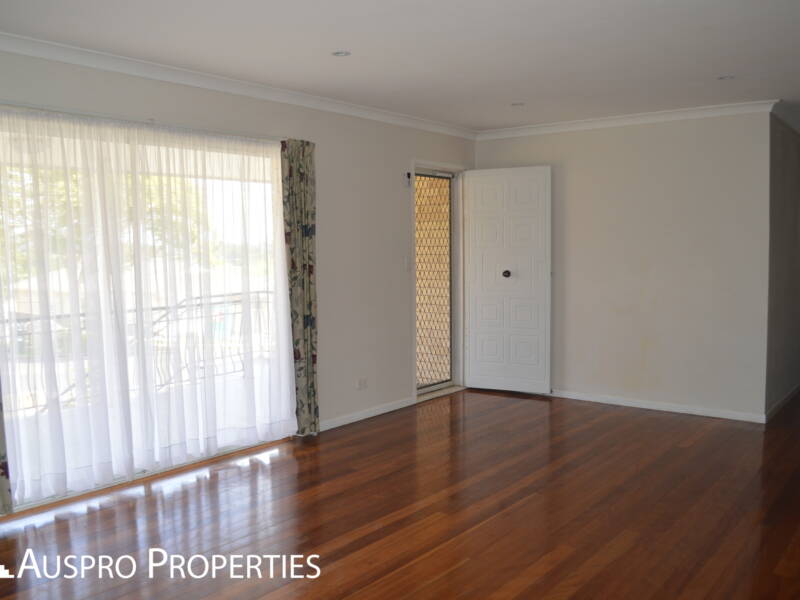 37 Cresthaven Drive, Mansfield, QLD 4122 Australia