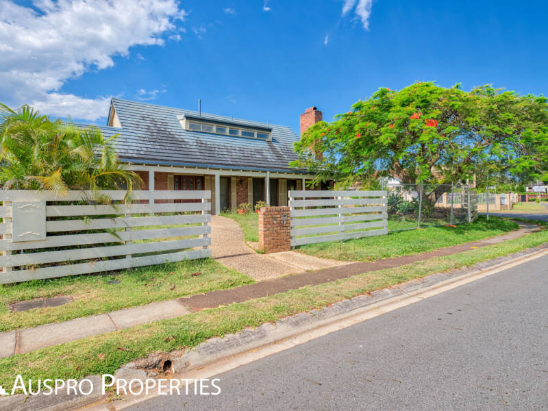 26 Parnassus St, Robertson, QLD 4109 Australia