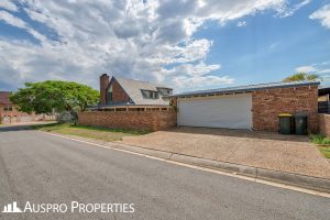 26 Parnassus St, Robertson, QLD 4109 Australia