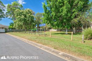 26 Parnassus St, Robertson, QLD 4109 Australia