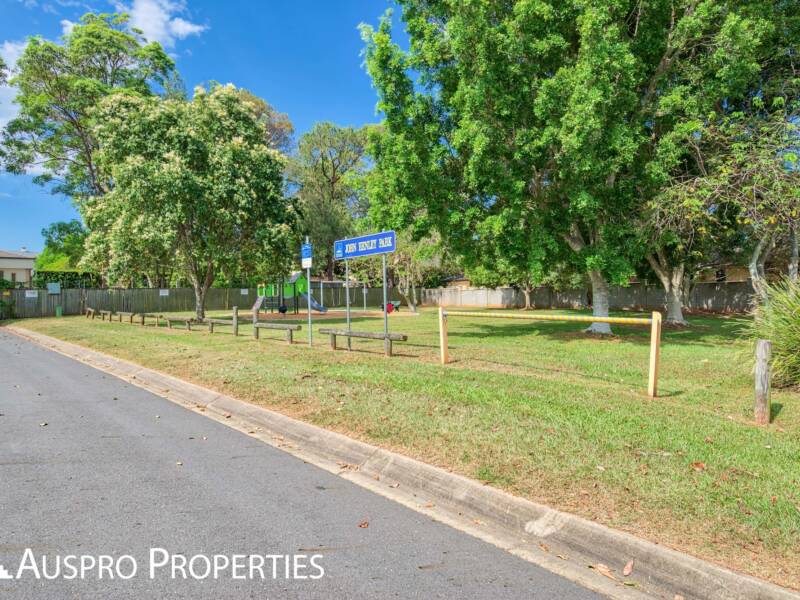 26 Parnassus St, Robertson, QLD 4109 Australia