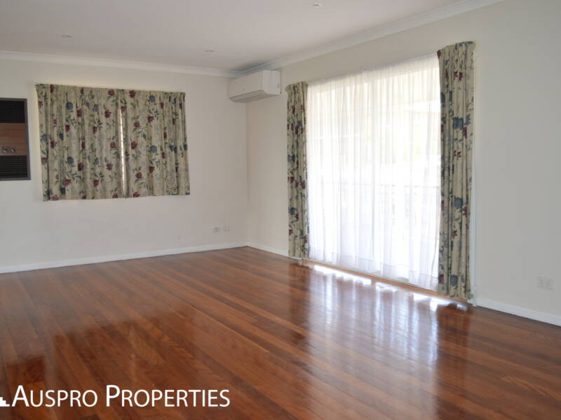 37 Cresthaven Drive, Mansfield, QLD 4122 Australia