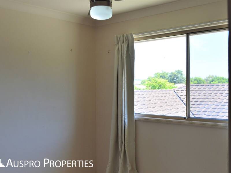 1/8 Hialeah Close, Helensvale, QLD 4212 Australia