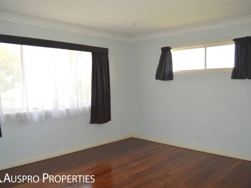 37 Cresthaven Drive, Mansfield, QLD 4122 Australia
