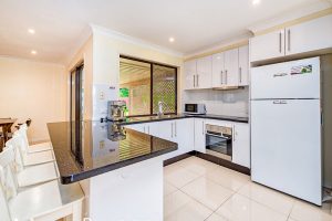 8 Kurru Street, Eight Mile Plains, QLD 4113