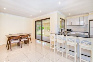 8 Kurru Street, Eight Mile Plains, QLD 4113