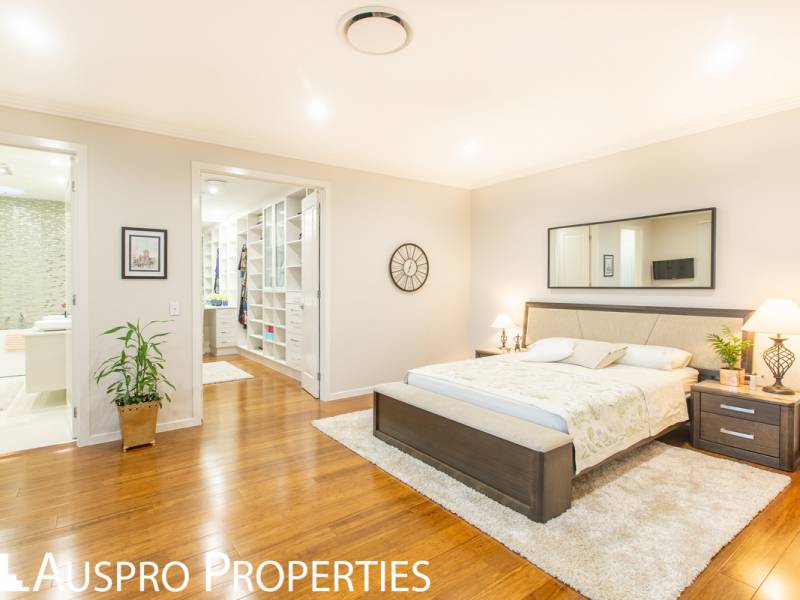 27 Elderbury Pl , Stretton, QLD 4116 Australia
