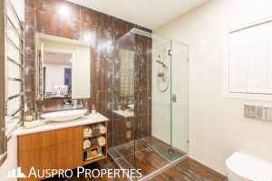 27 Elderbury Pl , Stretton, QLD 4116 Australia