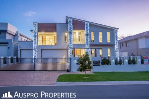 27 Elderbury Pl , Stretton, QLD 4116 Australia
