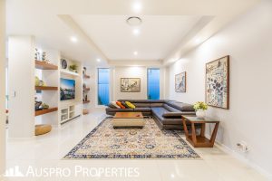 27 Elderbury Pl , Stretton, QLD 4116 Australia