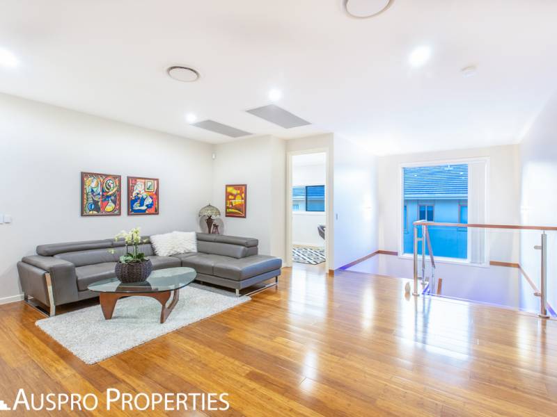 27 Elderbury Pl , Stretton, QLD 4116 Australia