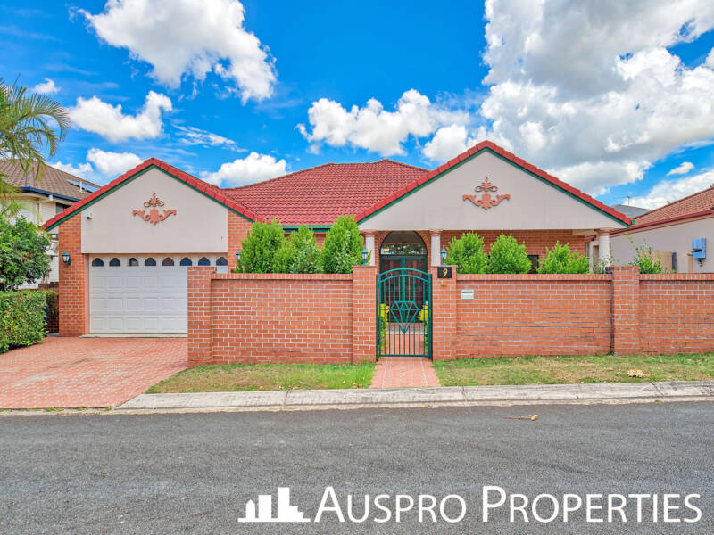 9 Magnolia Grove, Robertson, QLD 4109 Australia