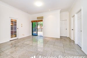9 Magnolia Grove, Robertson, QLD 4109 Australia