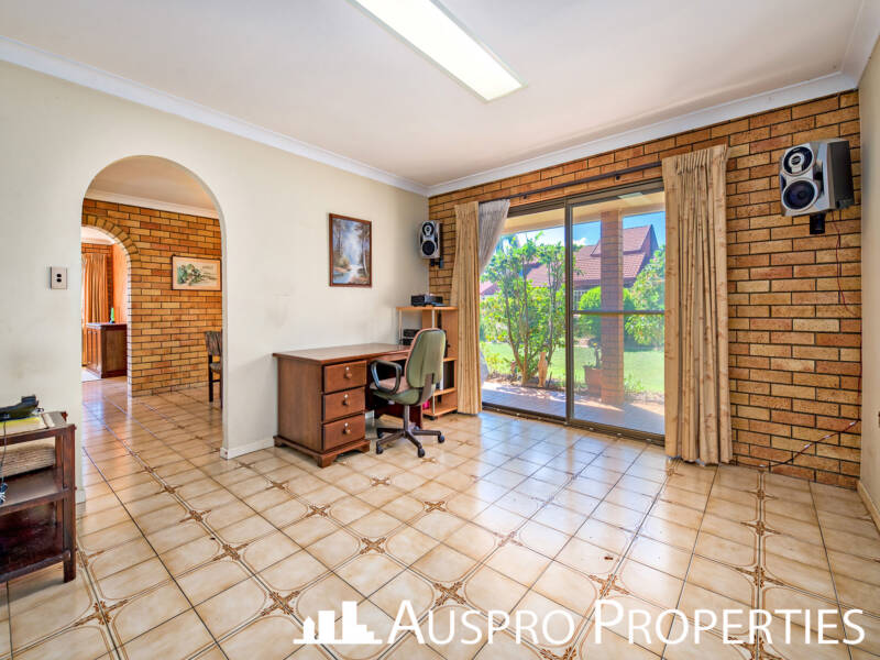 6 Chalton St, Eight Mile Plains, QLD 4113 Australia