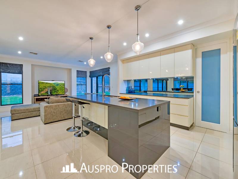 80 Elderbury Pl, Stretton, QLD 4116 Australia