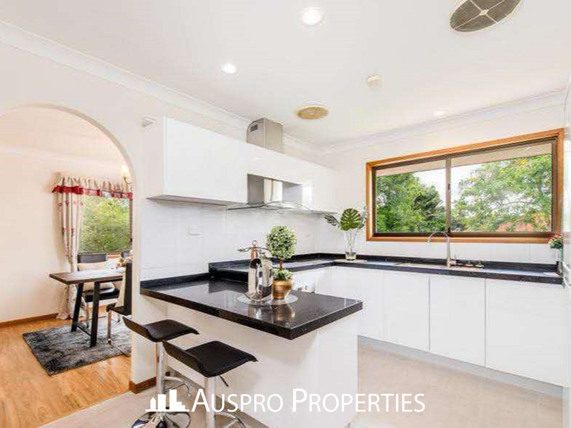 9 Karalee St, Sunnybank, QLD 4109 Australia