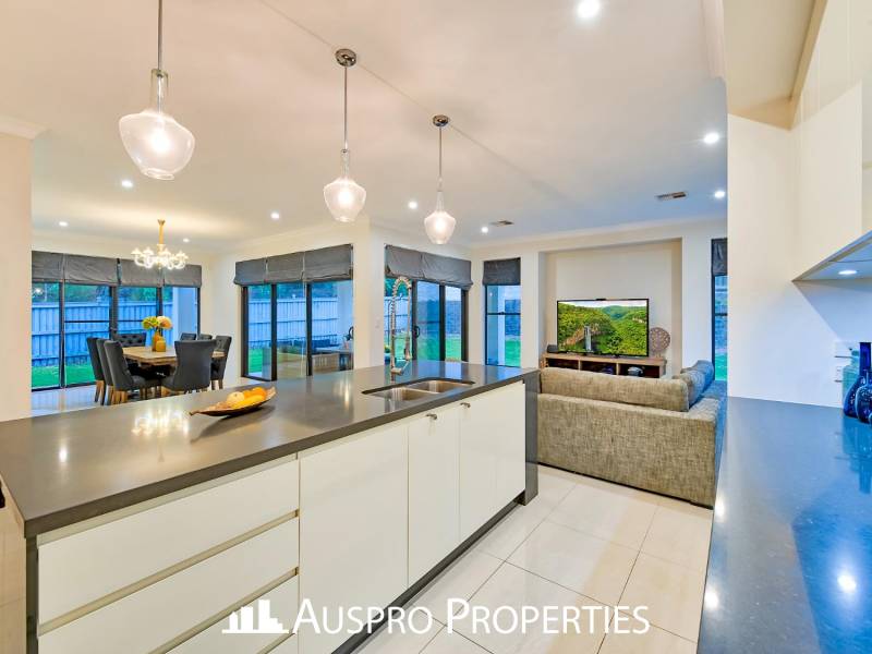 80 Elderbury Pl, Stretton, QLD 4116 Australia
