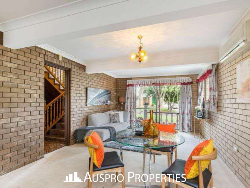9 Karalee St, Sunnybank, QLD 4109 Australia