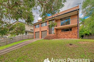 14 Estoril, Robertson, QLD 4109 Australia