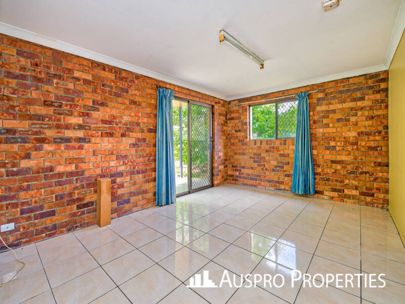 14 Estoril, Robertson, QLD 4109 Australia