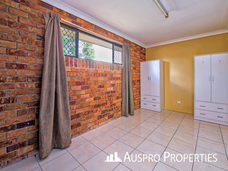 14 Estoril, Robertson, QLD 4109 Australia