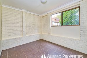 14 Estoril, Robertson, QLD 4109 Australia
