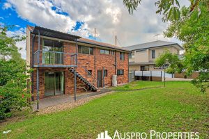 14 Estoril, Robertson, QLD 4109 Australia