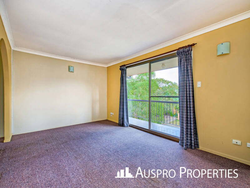 14 Estoril, Robertson, QLD 4109 Australia