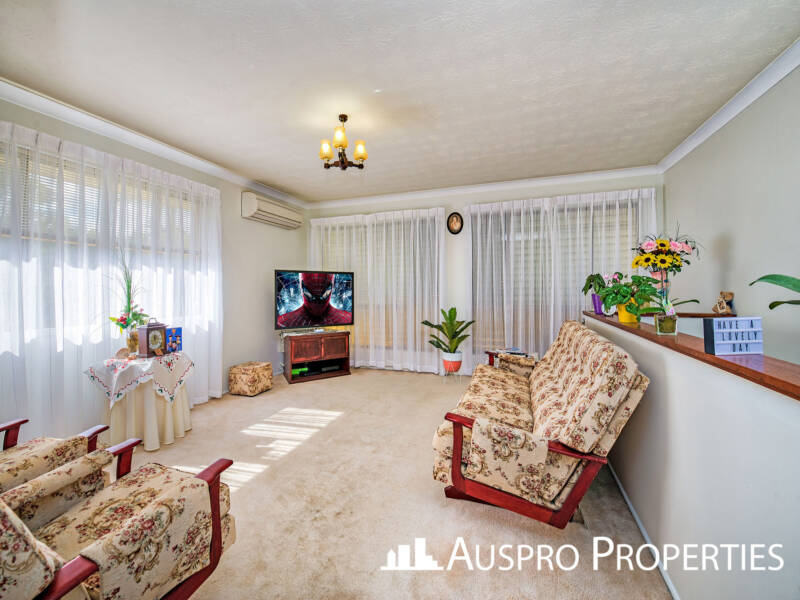 398 Warrigal Rd, Eight Mile Plains, QLD 4113 Australia